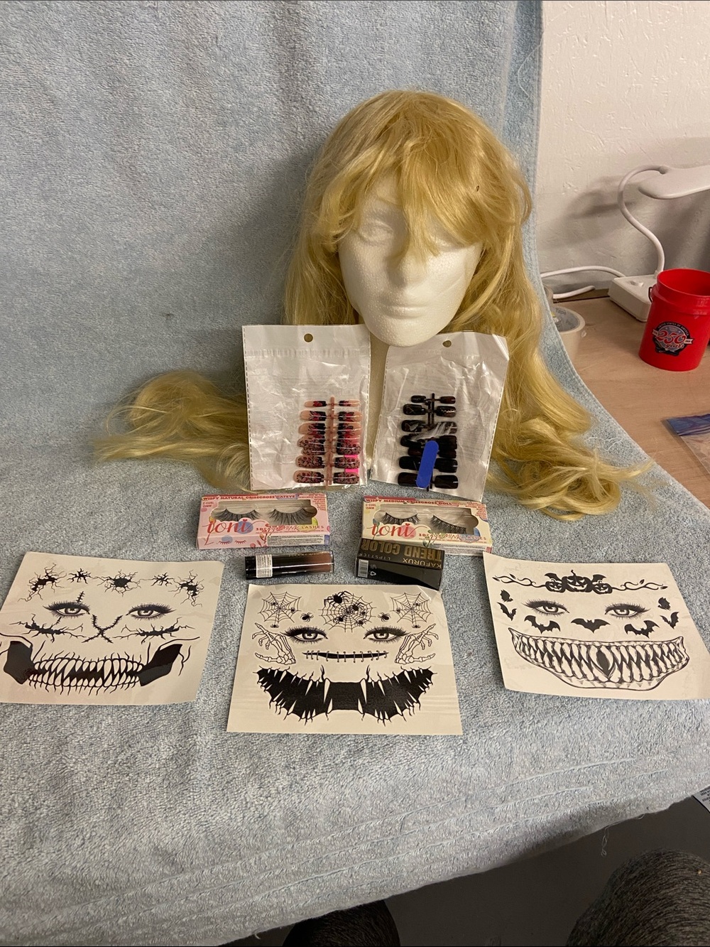 Blonde Lipstick and Halloween Face Sticker Set